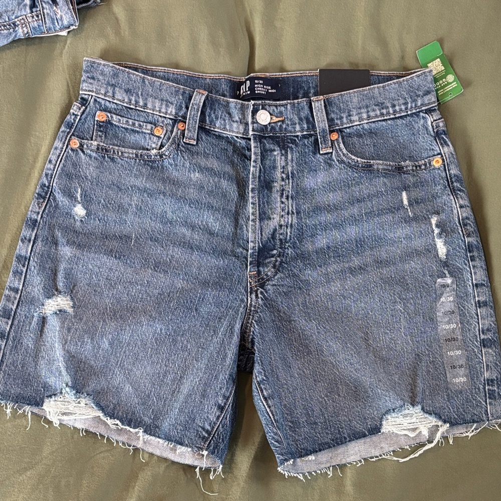GAP Women's Classic Blue Jean Shorts